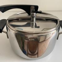 Pentola a pressione Lagostina