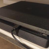 PlayStation 4 slim