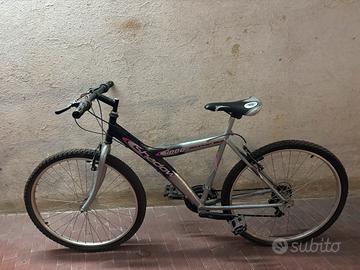 Mountain bike shadow 4000