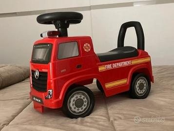 Camion cavalcabile pompieri Mercedes