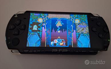 Sony PSP 2004 + accessori + borse 
