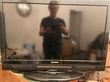 TV Telefunken te 32