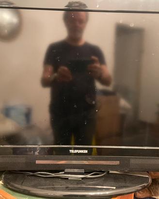 TV Telefunken te 32