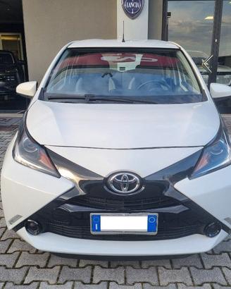 TOYOTA Aygo 1.0 VVT-i 69 CV 5 porte x-play