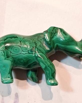 Elefante in malachite intagliato a mano 
