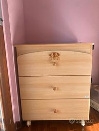 Lettino e cassettiera neonato