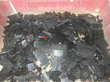 lego misto usato di colore nero