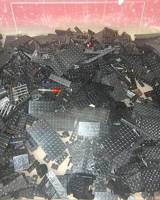 lego misto usato di colore nero