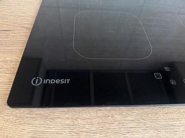 Piano cottura induzione Indesit