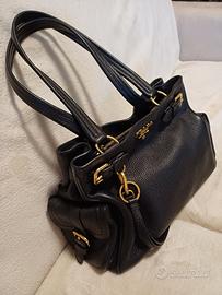 BORSA PRADA IN PELLE NERA