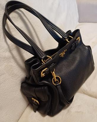 BORSA PRADA IN PELLE NERA
