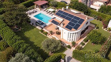 Villa indipendente con piscina