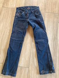 Jeans anti abrasioni