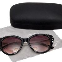 Occhiali da sole con custodia rigida