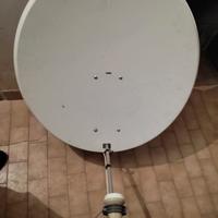 Parabola satellitare 80 cm con illuminatore