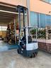 carrello-elevatore-om-con-batteria-nuova