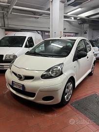 Toyota Aygo 1.0 12V VVT-i 5 porte Sol Connect