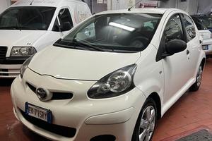 Toyota Aygo 1.0 12V VVT-i 5 porte Sol Connect