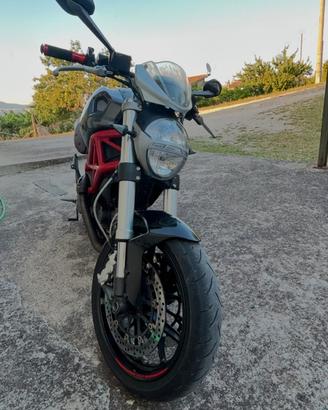 Ducati monster 796