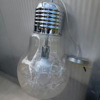 Lampadario a forma di lampadina