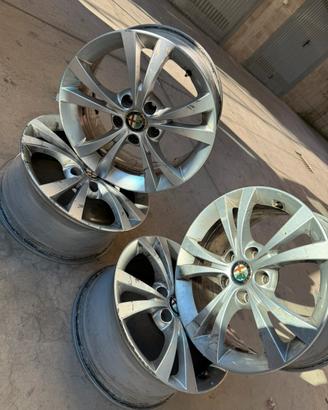 cerchi alfaromeo gulietta da 16