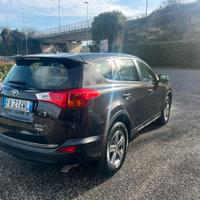 TOYOTA RAV4 2.0 D4-D