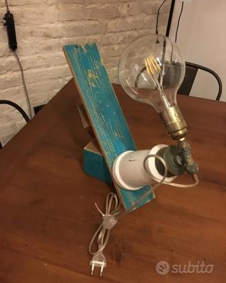 lampada da tavolo  particolare