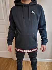 Felpa Jordan Nera con Cappuccio – Taglia M