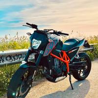 KTM Duke 690