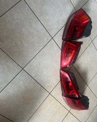 copia di fanali originali golf 7