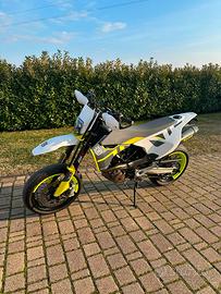 Husqvarna 701 sm