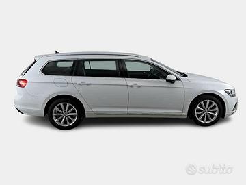 VOLKSWAGEN PASSAT VARIANT 2.0 TDI SCR EVO 110kW Bu