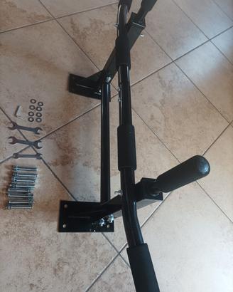 barra per trazioni al muro