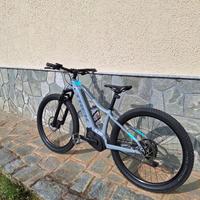 Mountainbike elettrica Trek Powerfly 5 donna