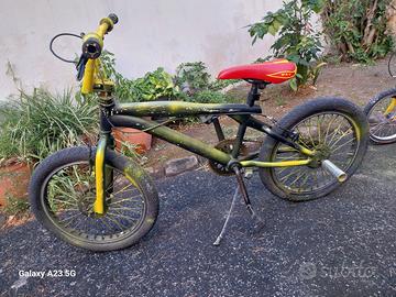 bicicletta bmx