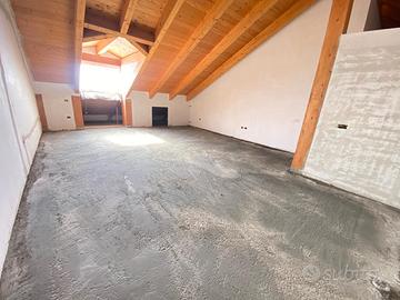 Mansarda di NUOVA Costr. Zona C.so Campano MAF627
