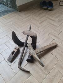 Attrezzi antichi per riparare scarpe