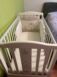 Lettino Italbaby Baby Re con materasso e paracolpi