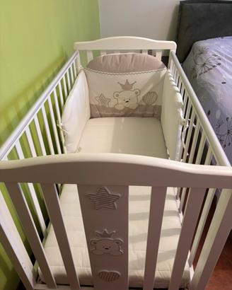 Lettino Italbaby Baby Re con materasso e paracolpi