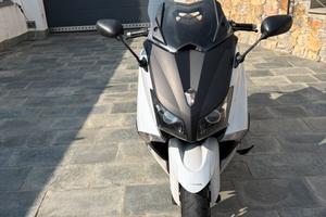 T Max 530 senza ABS