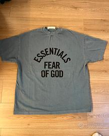 T-shirt fear of god essentials