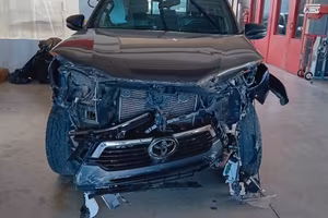 toyota hylux sinistrato