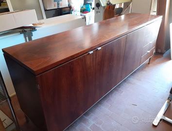 Credenza design Florence Knoll