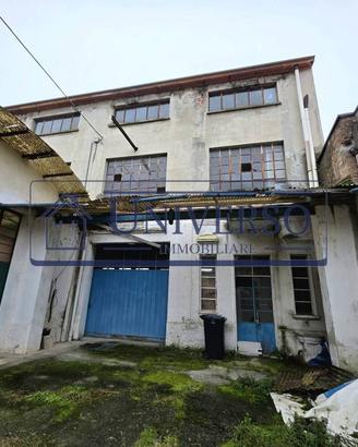 Immobile di 900 m² con 3 locali a Molino dei Torti