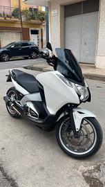 Honda integra 700 DCT abs