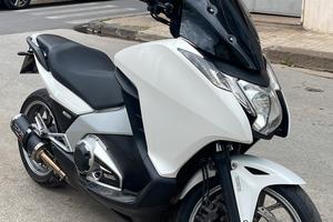 Honda integra 700 DCT abs