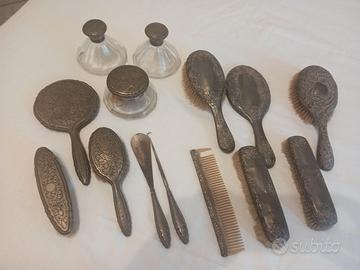 servizio toilet in argento antico punzonato