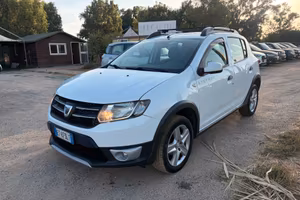DACIA SANDERO STEPWAY 1.5 DCI ANNO 2014 90CV GARAN