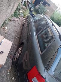 audi A4 colore verde cilindrata 2.5 dicese 6 cilin
