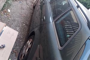 audi A4 colore verde cilindrata 2.5 dicese 6 cilin